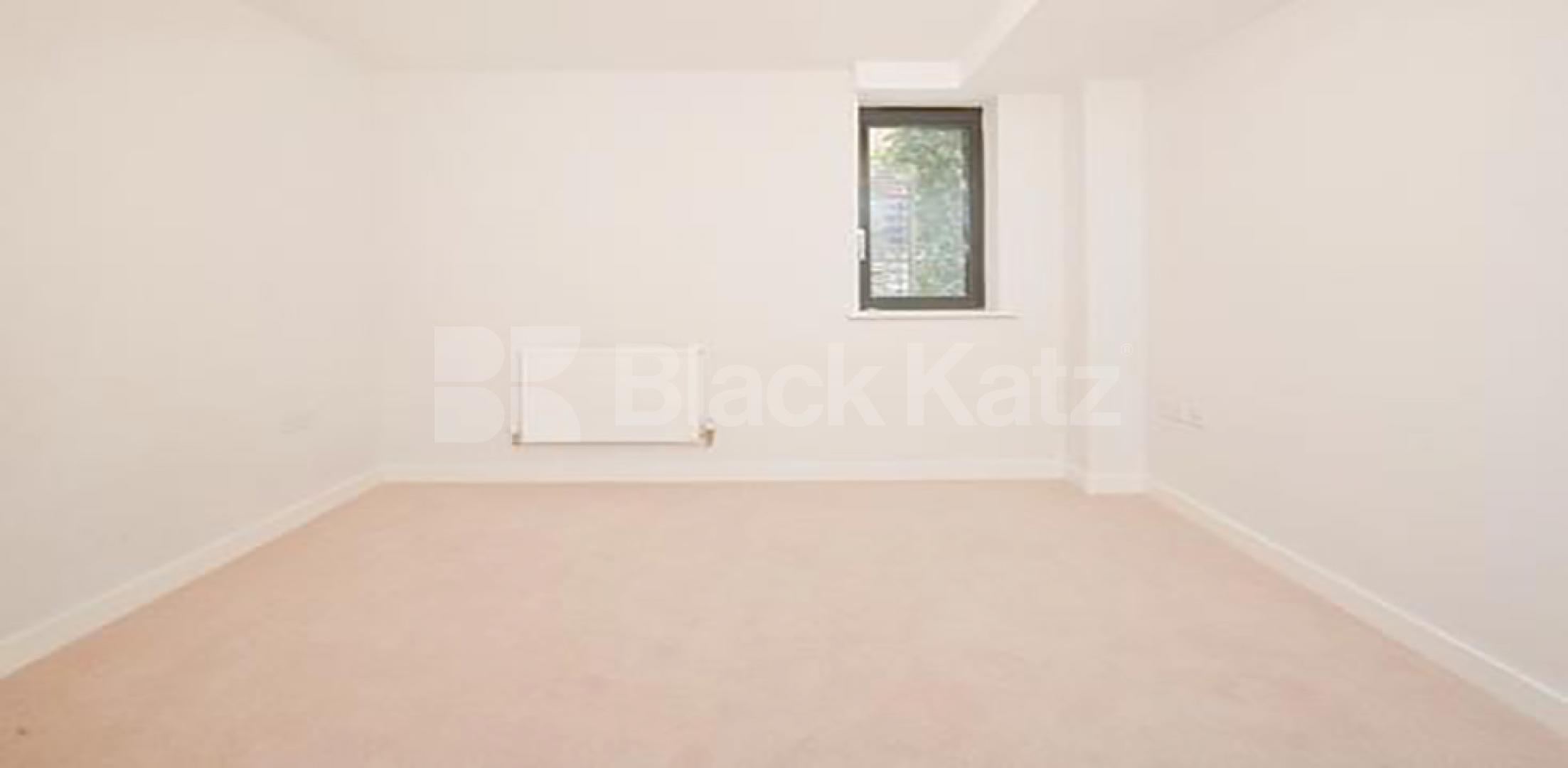 Modern contemporary bright one bed with wood floors and a modern kitchen Camden Road, Camden